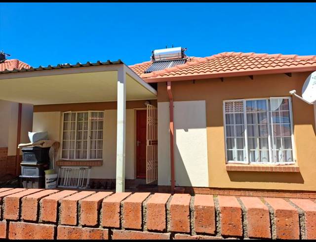 2 BEDROOM PROPERTY TO RENT IN THE REEDS